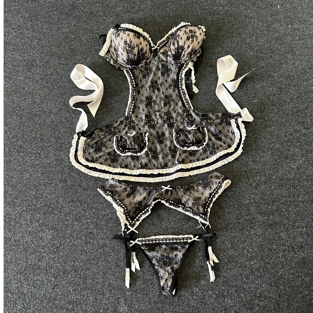 Victorias Secret Sexy Little Things French Maid Lingerie Set 34D M/L Black White